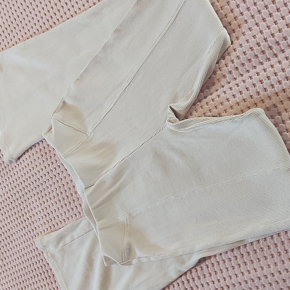 Girl's knit flare pant - Picture 5 of 12